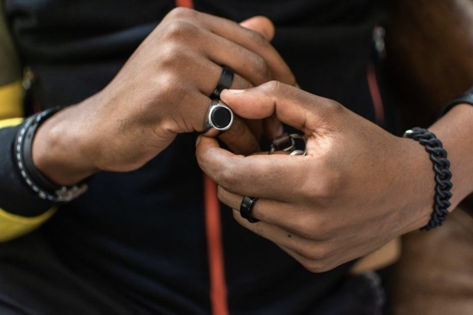 14 Best Rings For Men – Elevate Your Everyday Look In 2023 | Fashionbeans