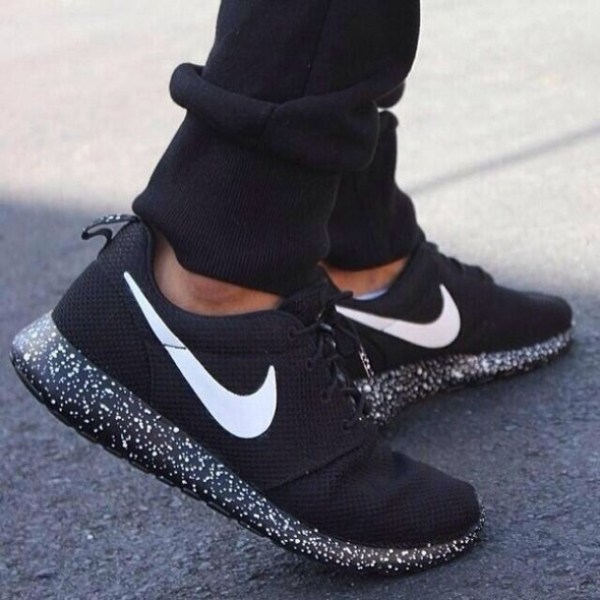 Nike Roshe Run Black With White Speckle Oreo - True Looks