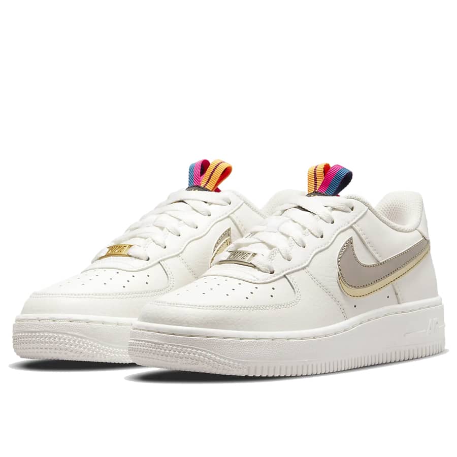 Nike Air Force 1 Low - Silver & Gold